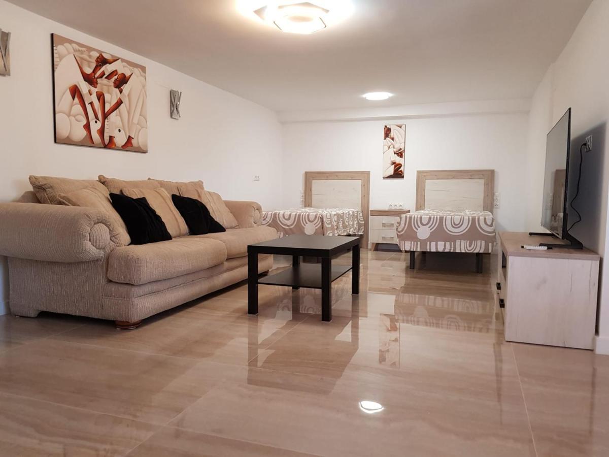 Deluxe Studio Athos 50 Mp Garden Patio Benalmadena Golf & Beach Экстерьер фото